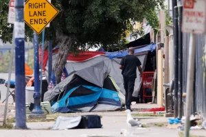 President Trump is weighing a National Guard deployment in Washington, D.C., as part of a plan to evict homeless residents and increase arrests, despite city leaders reporting a sharp drop in crime rates. #WashingtonDC #Trump #NationalGuard #Homelessness #Crime