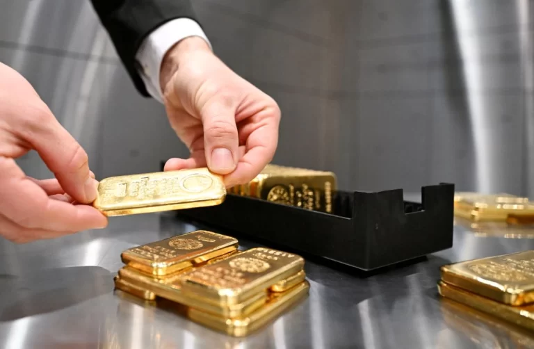 Gold Surges Past $4,000 as Central Banks and Investors Redefine Its Role in Global Finance