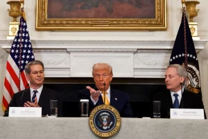 Bitcoin Falls as Trump Escalates Trade War with China